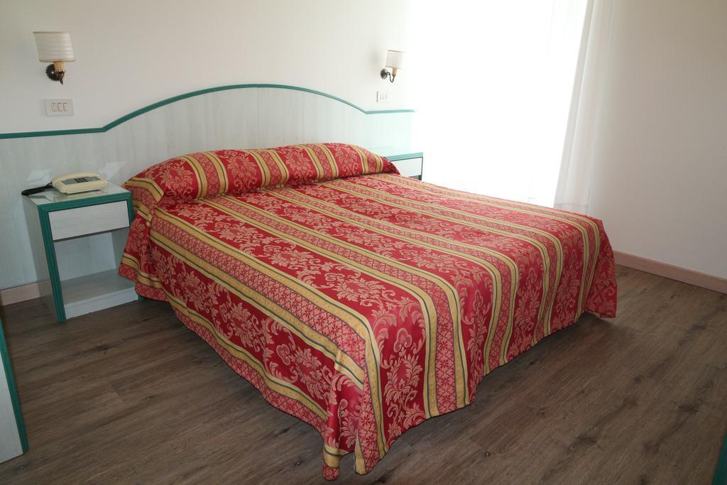 Hotel San Marco Линяно Сабиадоро Екстериор снимка