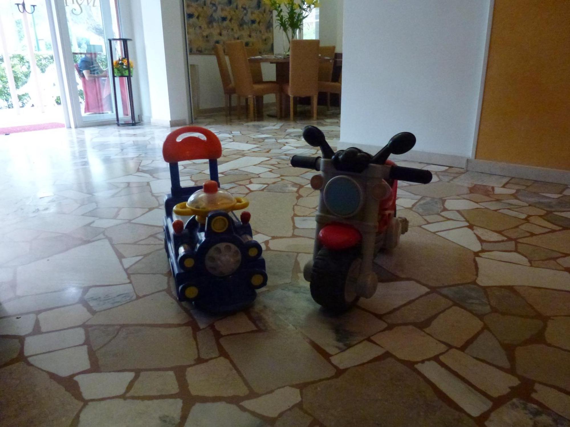 Hotel San Marco Линяно Сабиадоро Екстериор снимка