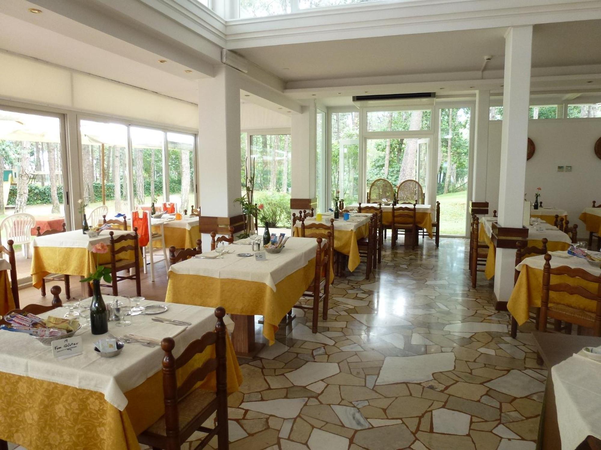 Hotel San Marco Линяно Сабиадоро Екстериор снимка