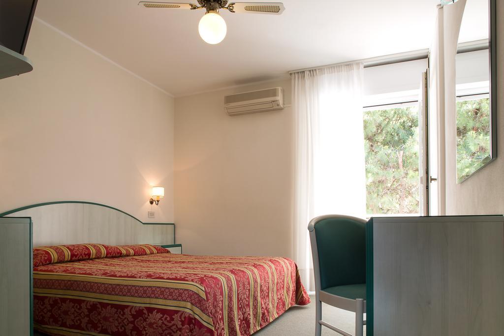 Hotel San Marco Линяно Сабиадоро Екстериор снимка